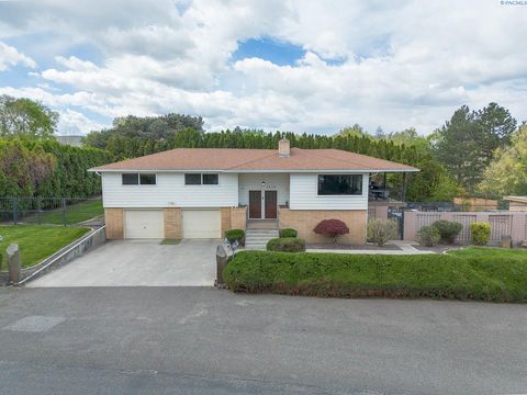 Photo of 3628 S Date Street, Kennewick, WA 99337 (MLS # 292219)