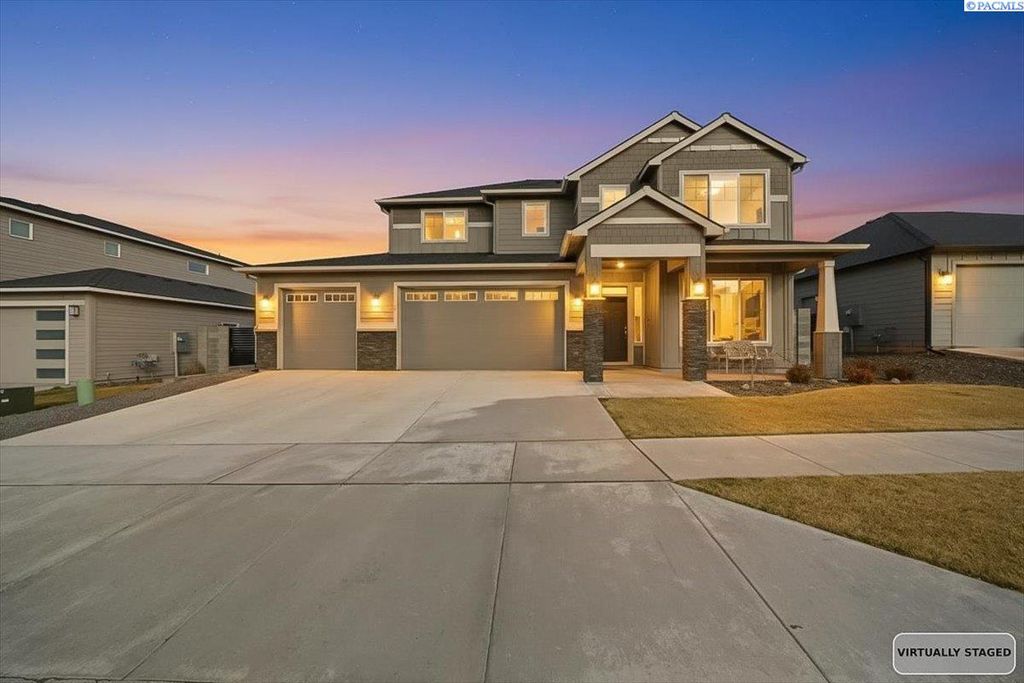 Photo of 2560 Rinas Rd, Richland, WA 99352 (MLS # 290279)