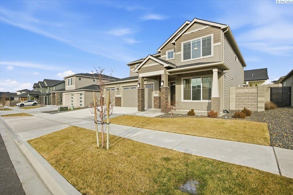 Photo of 2560 Rinas Rd, Richland, WA 99352 (MLS # 290279)