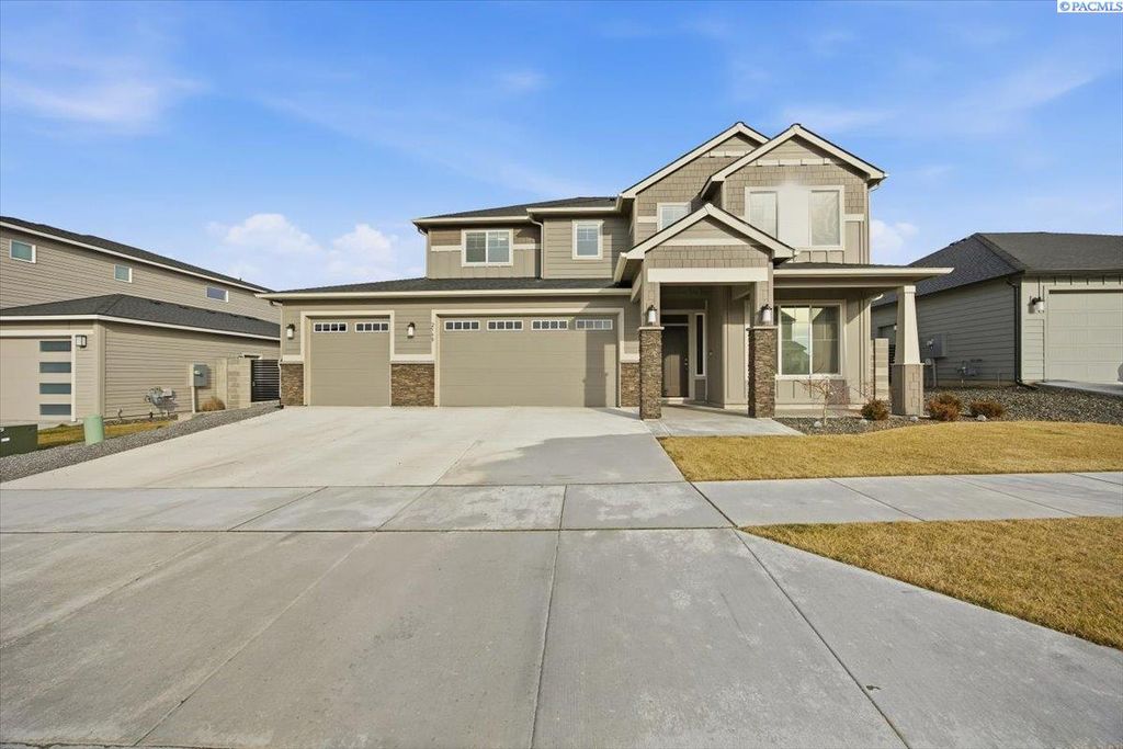 Photo of 2560 Rinas Rd, Richland, WA 99352 (MLS # 290279)