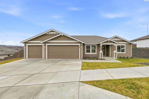 Photo of 2888 S Roosevelt St, Kennewick, WA 99338 (MLS # 289235)