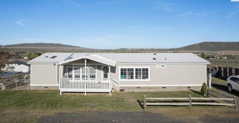 Photo of 6103 S 56 Pr Se Pr, Benton City, WA 99320 (MLS # 289854)