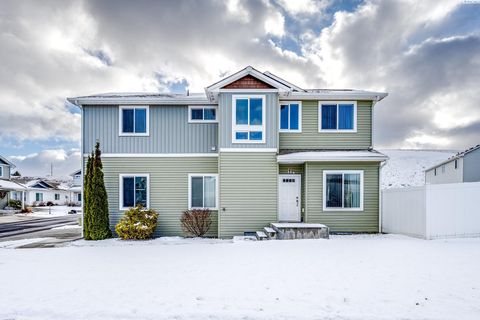 Photo of 1427 SW Bunchgrass Ln, Pullman, WA 99163 (MLS # 289732)