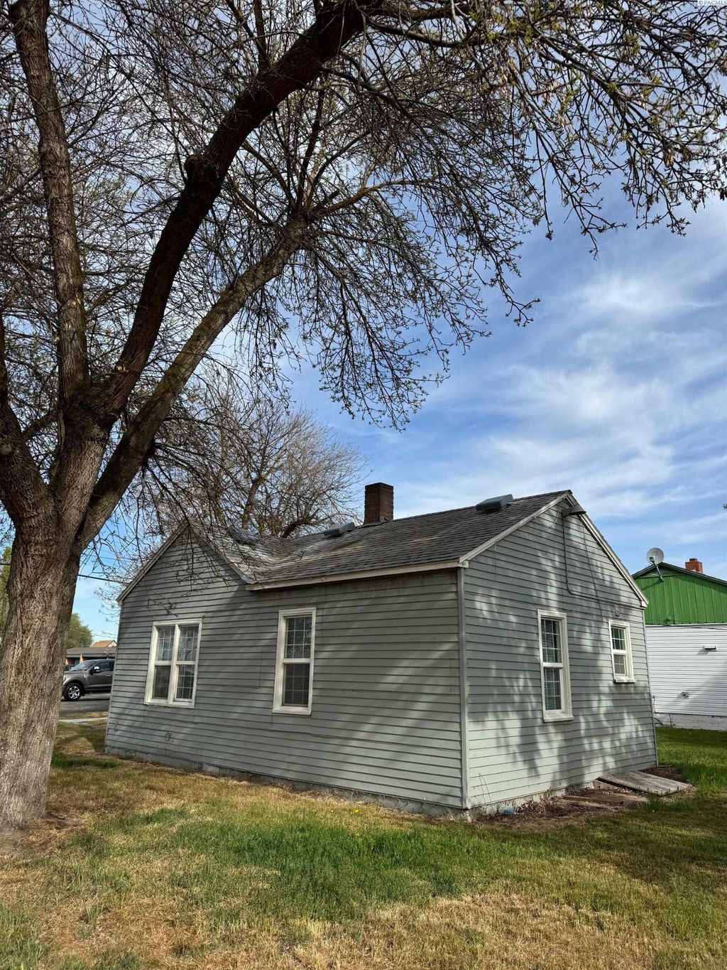 Photo of 258 S Burke Ave, Connell, WA 99326 (MLS # 292247)