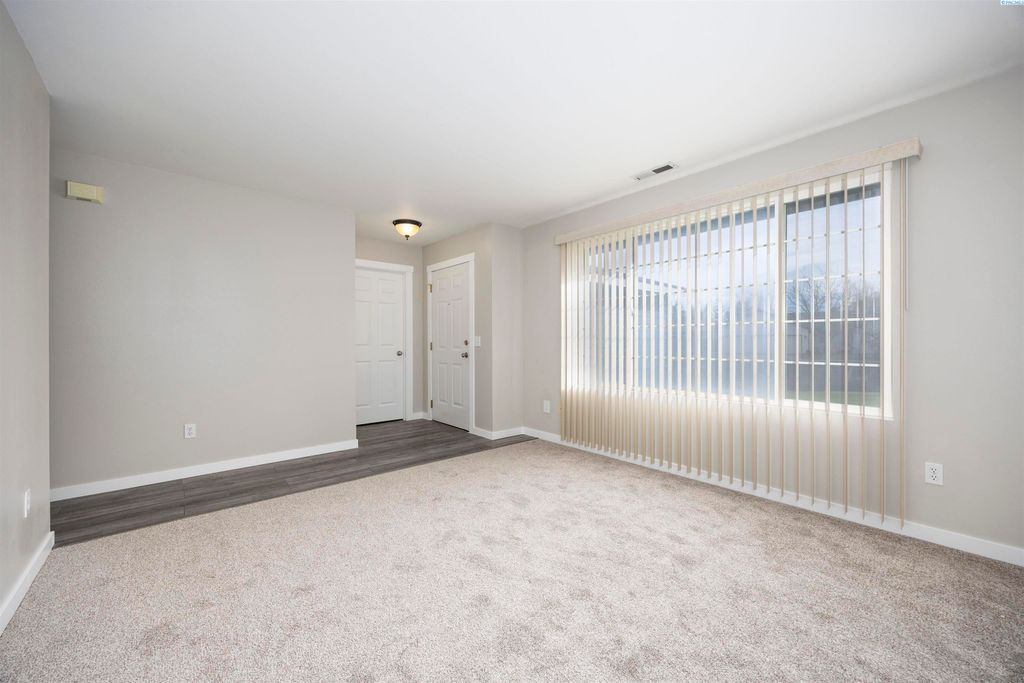 Photo of 312 Wenas Ct, Richland, WA 99352 (MLS # 289365)