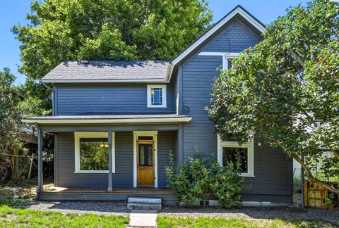 Photo of 213 N West St, Colfax, WA 99111 (MLS # 294427)