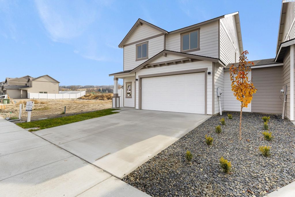 Photo of 7547 Grapevine Ct, West Richland, WA 99353 (MLS # 288902)