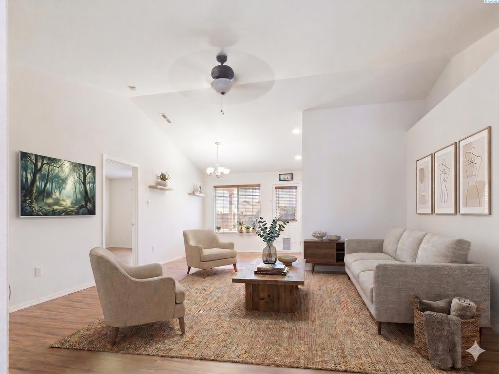 Photo of 3511 Estrella Dr, Pasco, WA 99301 (MLS # 292367)