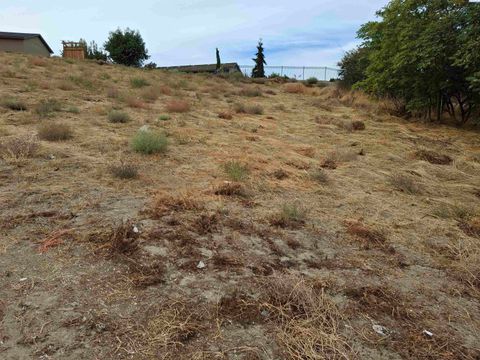 Photo of NKA Ravine Dr, Sunnyside, WA 98944 (MLS # 287969)