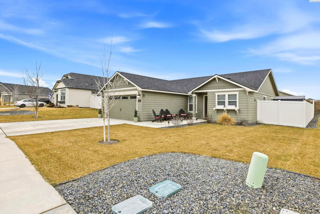 Photo of 6214 Berea Ln, Pasco, WA 99301 (MLS # 289963)