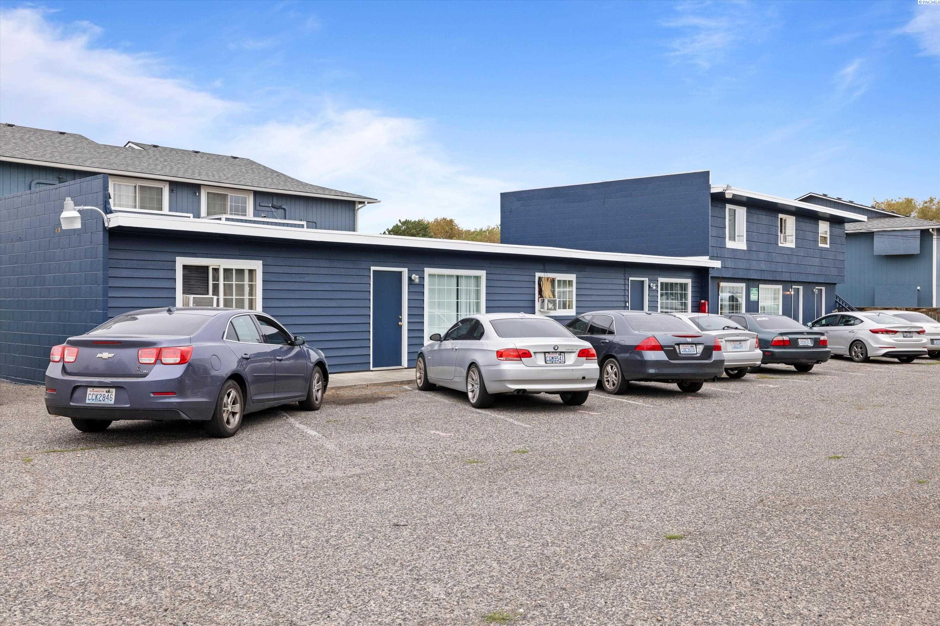 Photo 1 of 16 — 4110 W Kennewick Ave, Kennewick, WA 99336