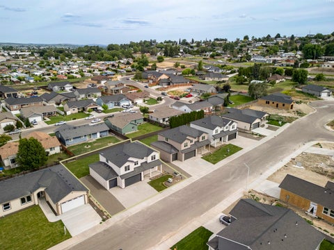 Photo of 308 Victoria Street, Sunnyside, WA 98944 (MLS # 293553)