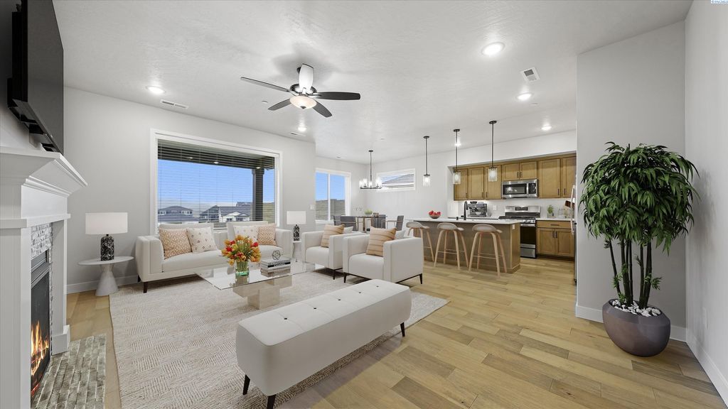 Photo of 3837 Corvina Street, Richland, WA 99352 (MLS # 290319)