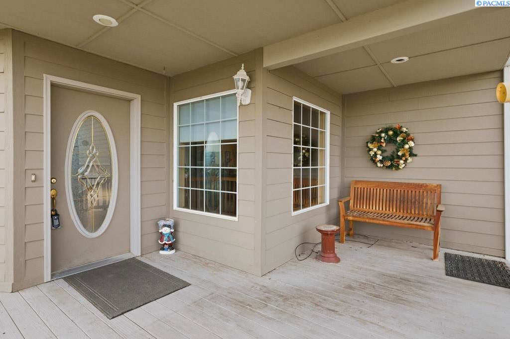Photo of 3824 Pleasant View Dr, Clarkston, WA 99403 (MLS # 289852)