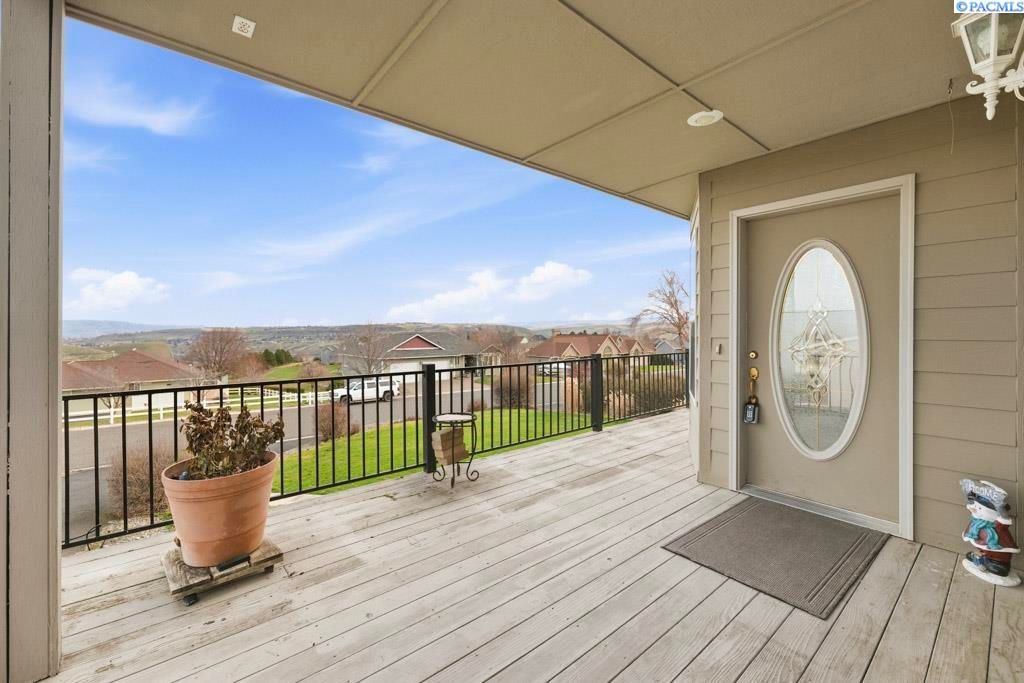 Photo of 3824 Pleasant View Dr, Clarkston, WA 99403 (MLS # 289852)