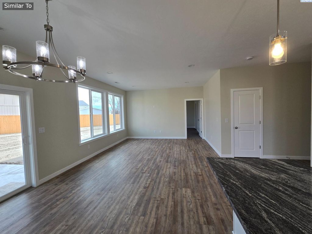 Photo of 2150 S Elm Place, Kennewick, WA 99337 (MLS # 290489)