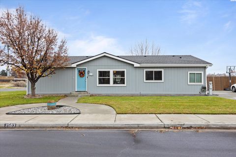 Photo of 2503 Glen Briar Ln, Richland, WA 99352 (MLS # 289230)