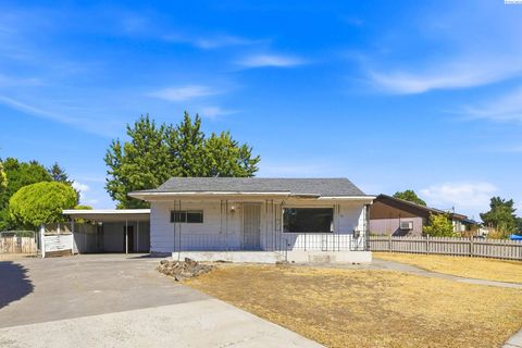 Photo of 91 Casey Ave, Richland, WA 99352 (MLS # 294413)