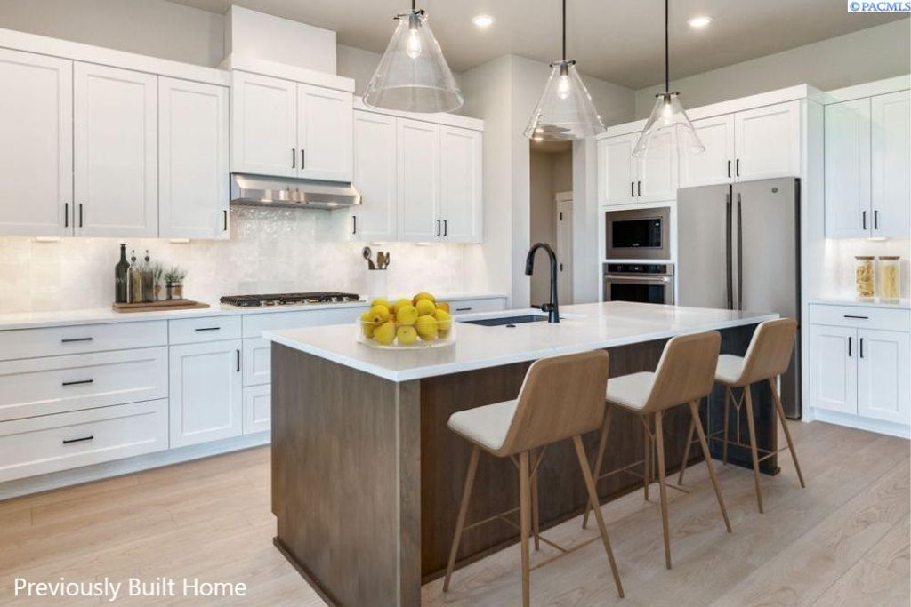 Photo of 5709 Flathead Ave, Pasco, WA 99301 (MLS # 290529)