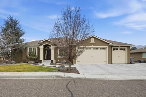Photo of 2405 Tiger Lane, Richland, WA 99352 (MLS # 290531)