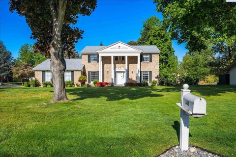 Photo of 2405 Harris Ave, Richland, WA 99354 (MLS # 292551)