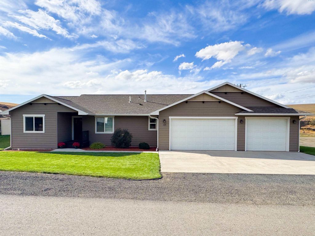 Photo of 125 N Brockway Dr, Rosalia, WA 99170 (MLS # 287936)