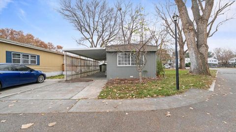 Photo of 2021 Mahan Ave #A1, Richland, WA 99354 (MLS # 289227)