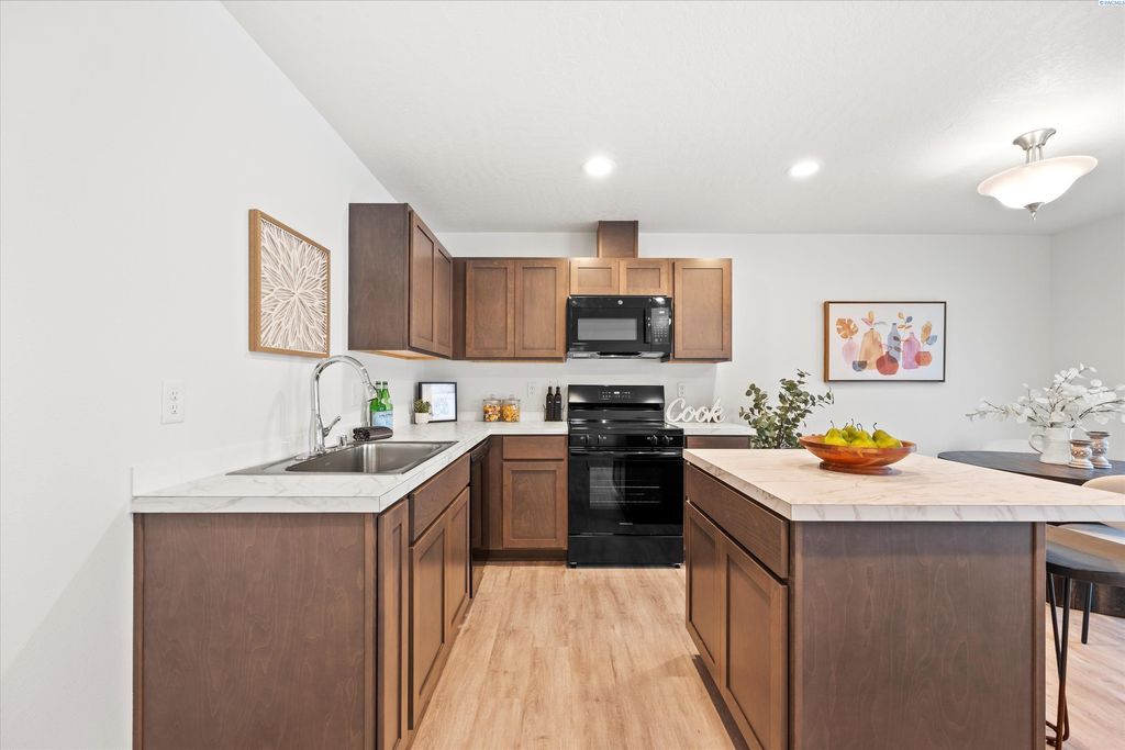 Photo of 4780 W Quinault Pl (Lot 6) Pl, Kennewick, WA 99336 (MLS # 288977)