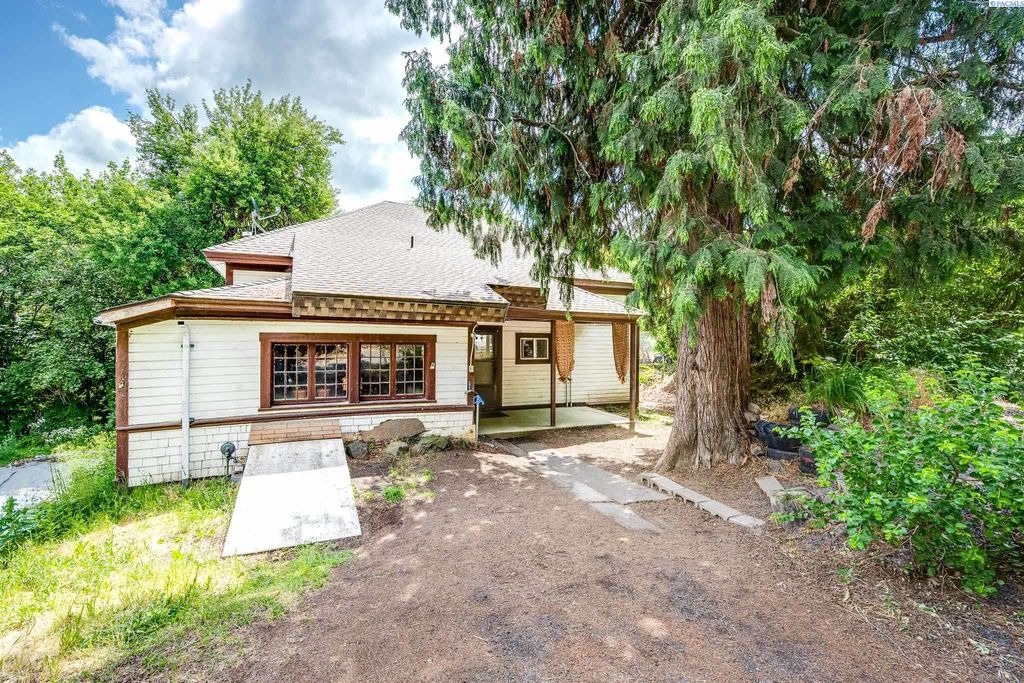 Photo of 508 N Deanway St, Colfax, WA 99111 (MLS # 290732)