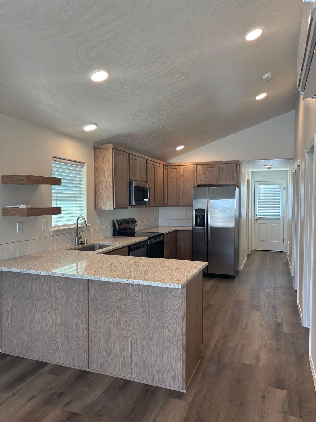 Photo of 3706 S Quay Street, Kennewick, WA 99338 (MLS # 292495)