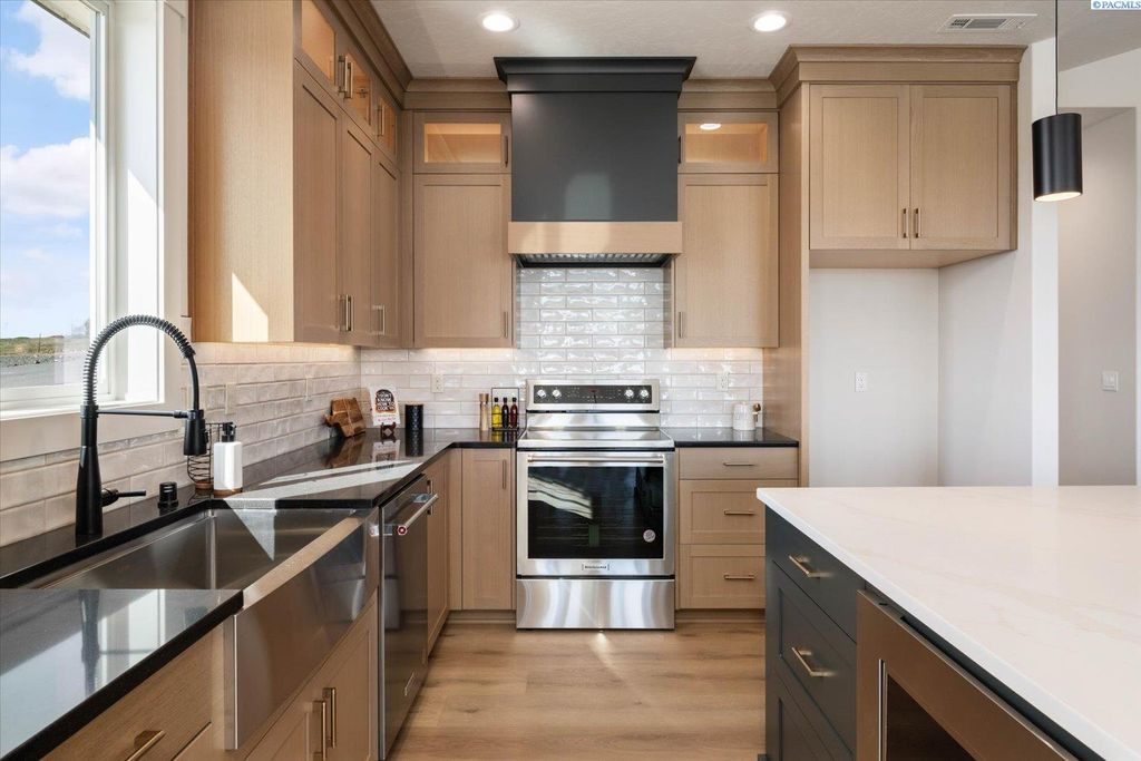 Photo of 4280 W Brant Rd Pr Nw Pr #A, Benton City, WA 99320 (MLS # 289973)