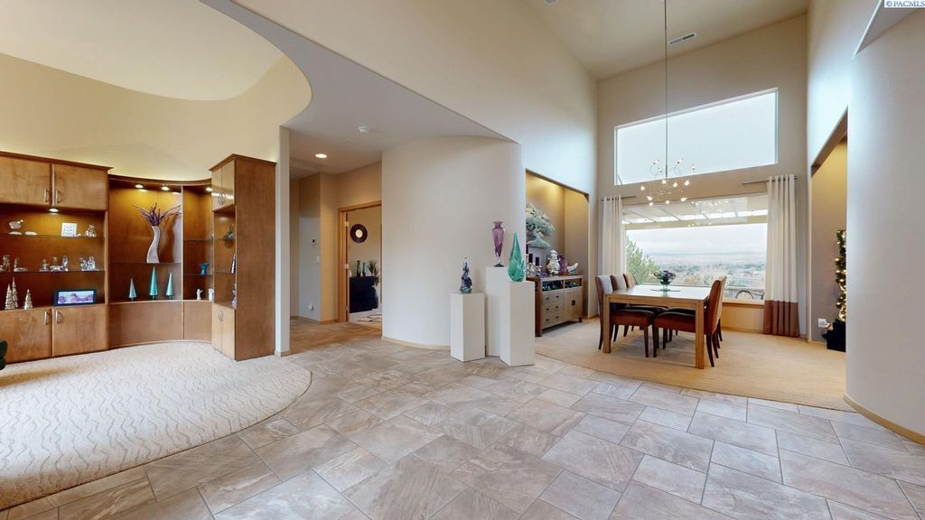 Photo of 1244 Glenwood Court, Richland, WA 99352 (MLS # 289369)