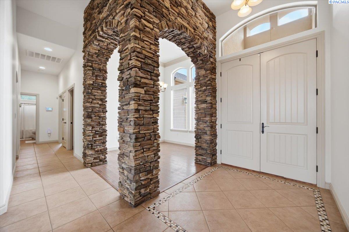 1388 Tuscany Pl - Photo 3