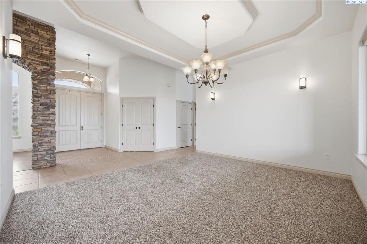 1388 Tuscany Pl - Photo 4