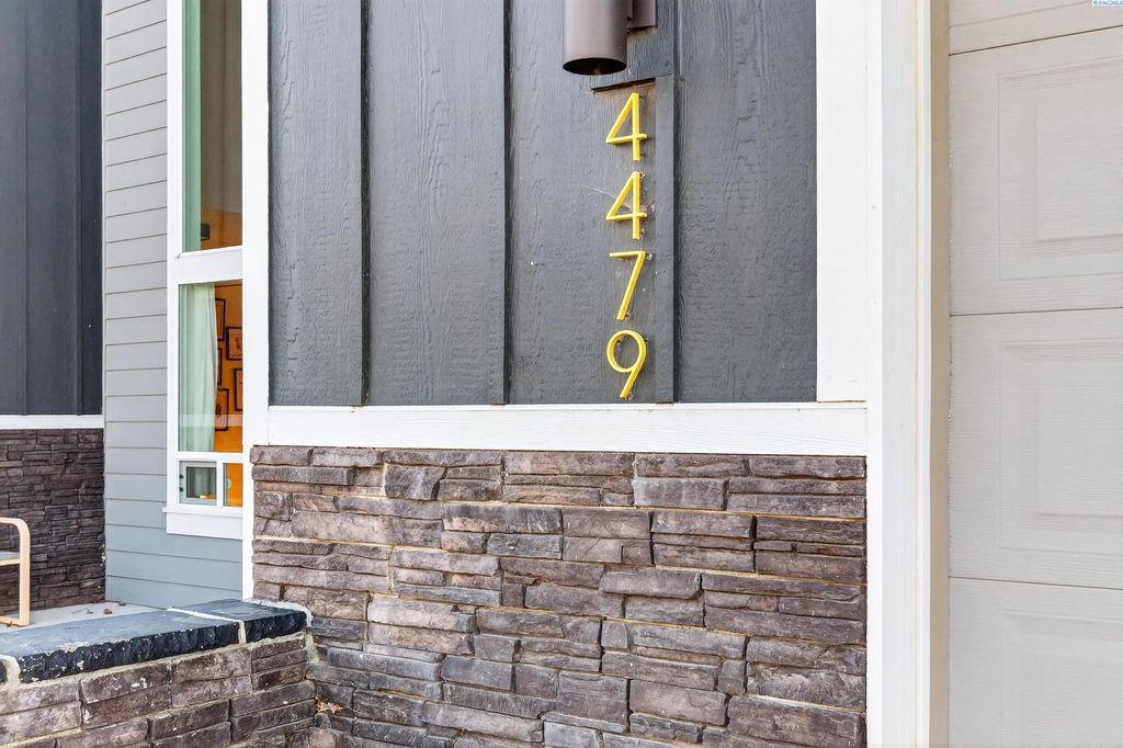 Photo of 4479 Highview St, Richland, WA 99352 (MLS # 289290)