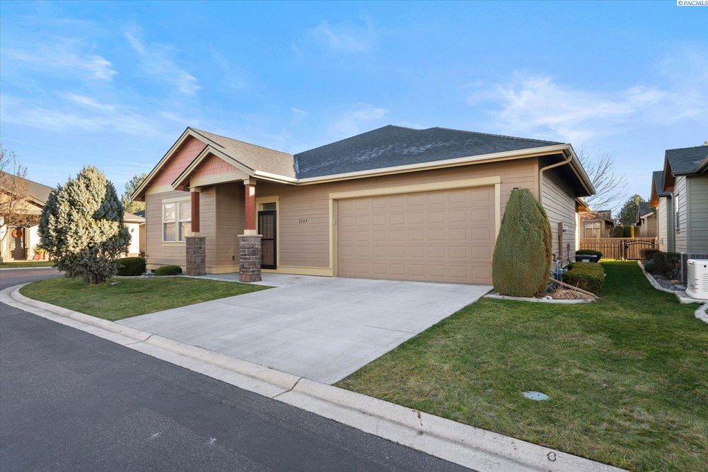 Photo of 2564 Orchid Court, Richland, WA 99354 (MLS # 289757)