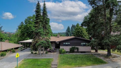 Photo of 435 NW Sunset Dr, Pullman, WA 99163 (MLS # 289780)