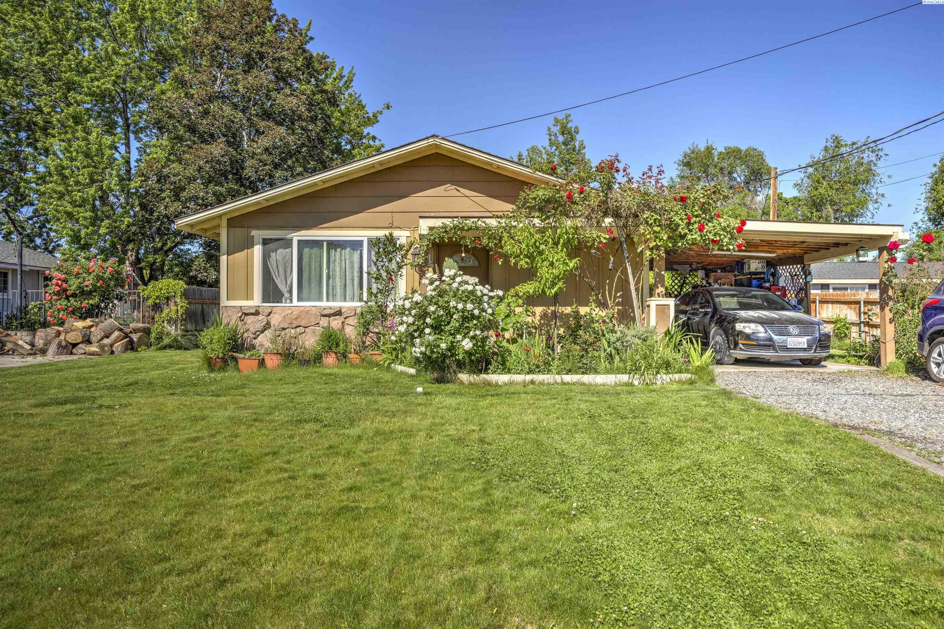 Photo 1 of 28 — 491 S 41st Ave, West Richland, WA 99353