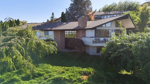 Photo of 1229 Adair Dr, Richland, WA 99352 (MLS # 292754)