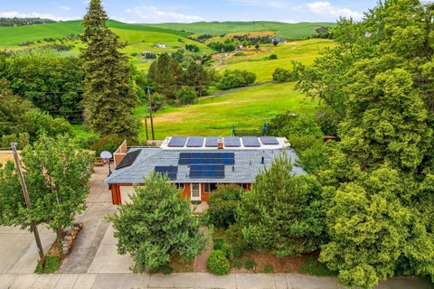 Photo of 1315 Douglas Dr, Pullman, WA 99163 (MLS # 293606)