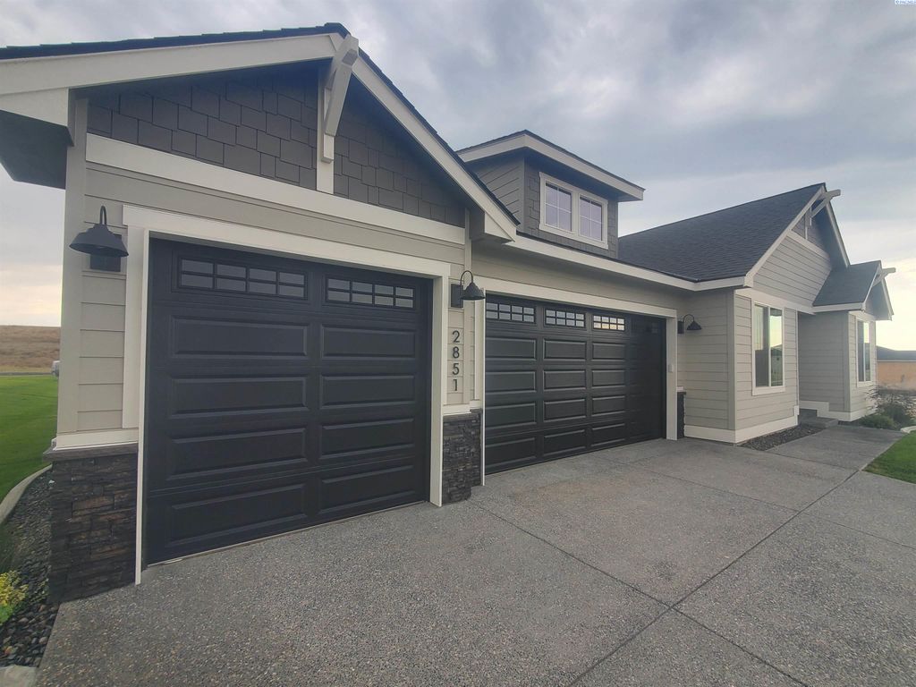 Photo of 2851 Savannah, Richland, WA 99354 (MLS # 286852)