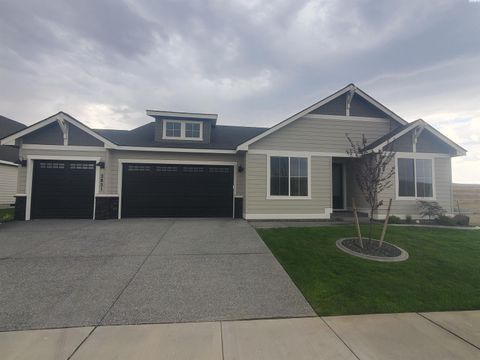 Photo of 2851 Savannah, Richland, WA 99354 (MLS # 286852)