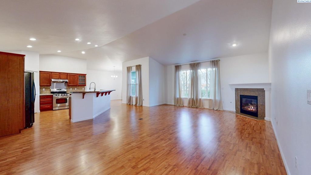 Photo of 2981 Redrock Ridge Loop, Richland, WA 99354 (MLS # 289449)