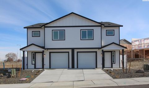 Photo of 1152 N Yost Street, Kennewick, WA 99336 (MLS # 290671)