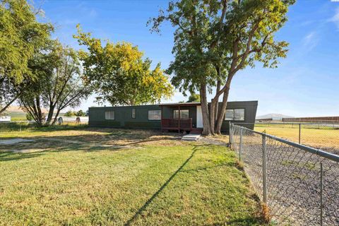 Photo of 31404 E Kennedy Rd #14, Benton City, WA 99320 (MLS # 289870)