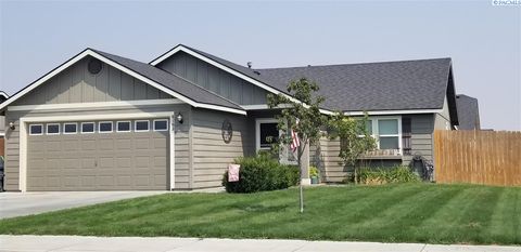 Photo of 6103 Maryhill Ln, Pasco, WA 99301 (MLS # 292593)