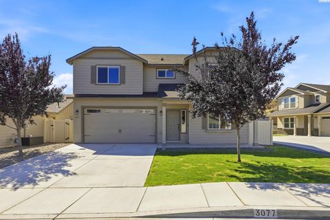 Photo of 3077 Duval Loop, Richland, WA 99352 (MLS # 293193)