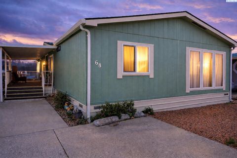 Photo of 1100 S Euclid St #68, Grandview, WA 98930 (MLS # 291148)