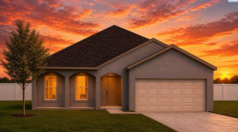 Photo of 206 Olivera Street, Grandview, WA 98930 (MLS # 292701)
