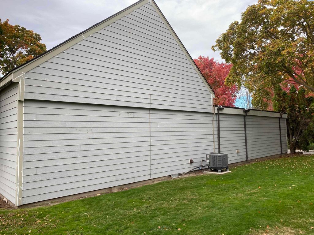 Photo of 2455 Bay Ct, Richland, WA 99354 (MLS # 292318)